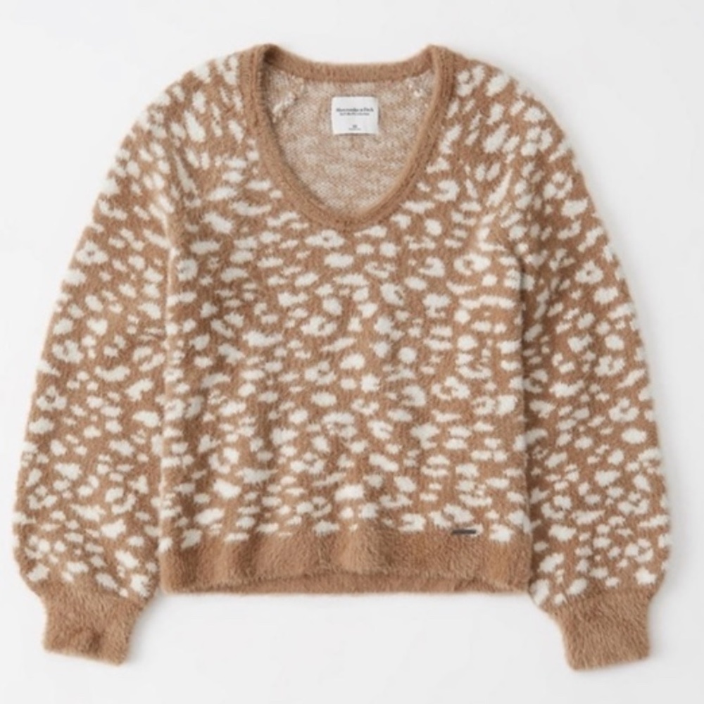 Abercrombie Cheetah Print Super Soft Tan and White Sweater Size Large